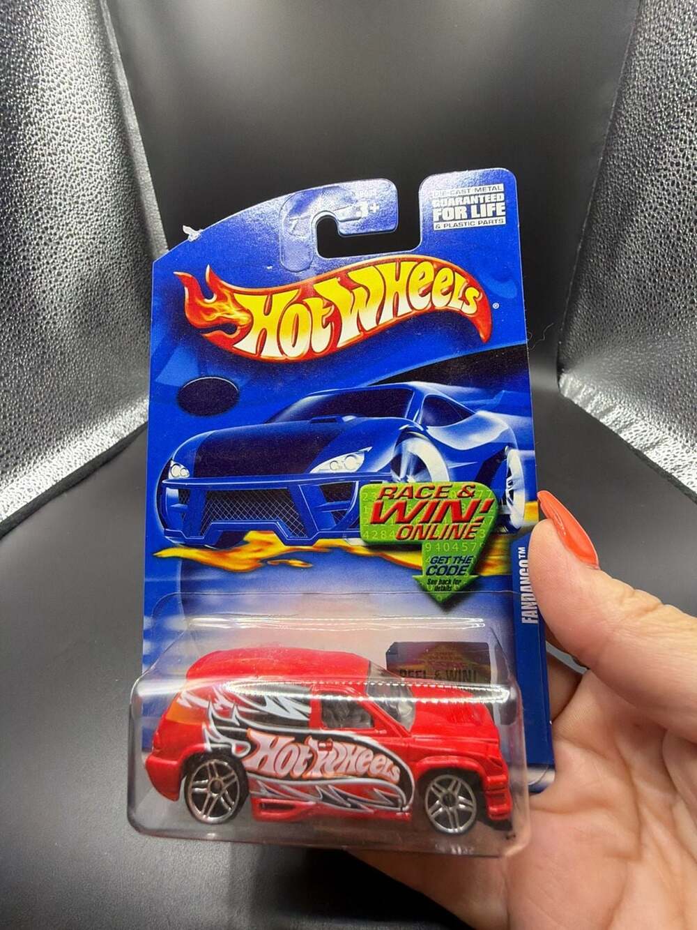 2002 Hot Wheels Fandango Red Race & Win Die-Cast Car